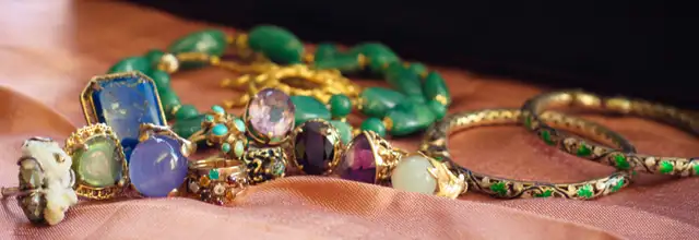 ESTATE SALE  JEWLWERY GOLD  AND COLECTABLE WATCHES - Photo 8