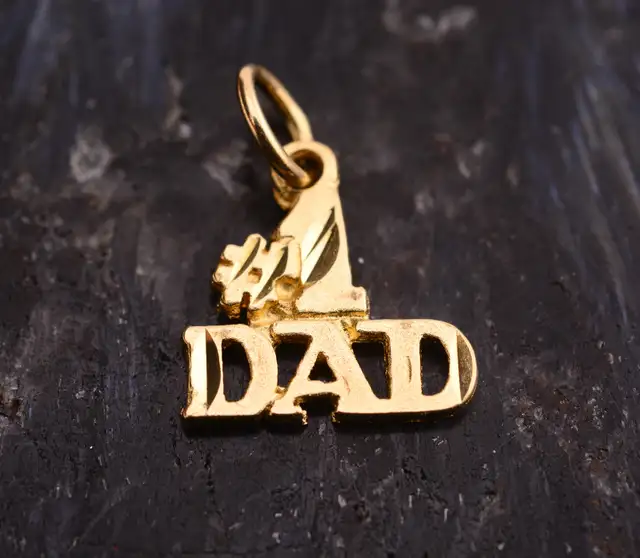 10K #1 DAD PENDANT