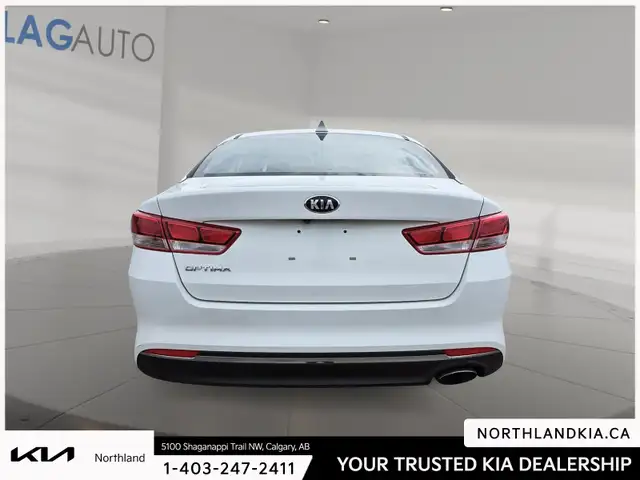 2017 Kia Optima LX - Photo 3