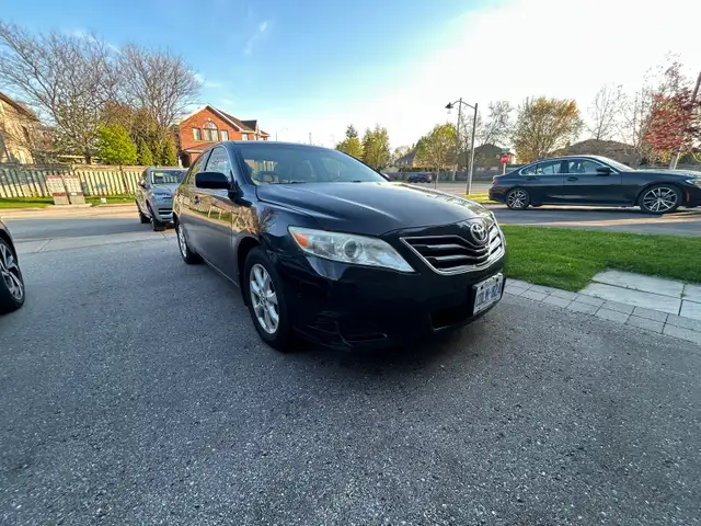2012 Toyota Camry LE – $4700 - Photo 2