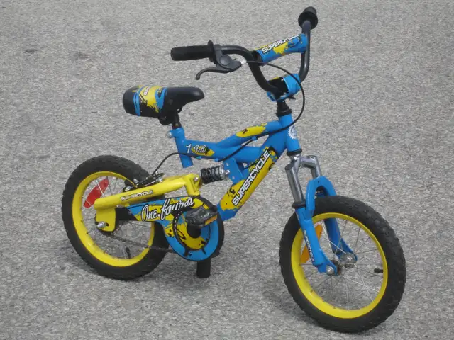 OUTGROWN BOY'S 14' SUPERCYCLE 1.4 SERIES WITH DAUL SUSPENSION!