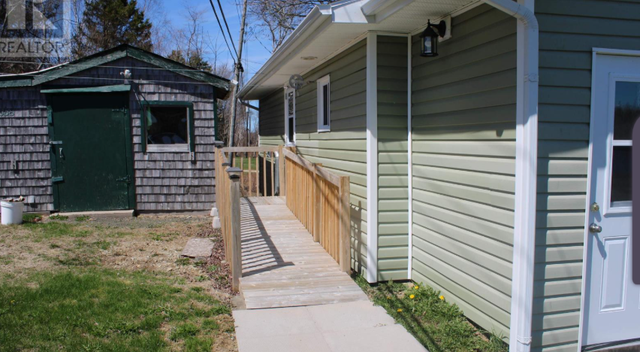 Digby NS Real Estate: 1-Bed Waterfront Lakeview Home'. - Photo 3