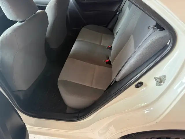 Toyota Corolla 2016 auto starter clean very well maintained - Photo 9