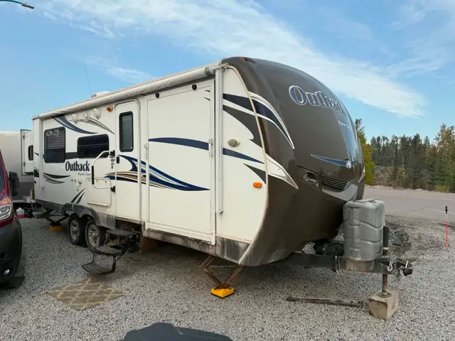 Camper - Toy Hauler:  keystone outback 230 rs - Photo 2