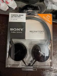 Sony MDR-ZX100 2010 Headphones BNIB