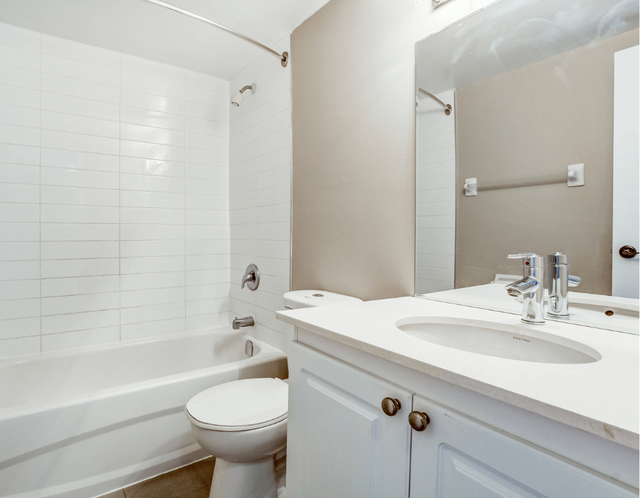 HIGH PARK STUDIO | 2 MONTHS FREE 15th Floor  |  $1,885/month - Photo 10