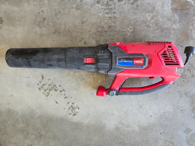 Toro F700 Corded Leaf Blower - Photo 2