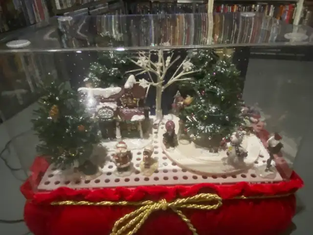 Estate sale! - Photo 10