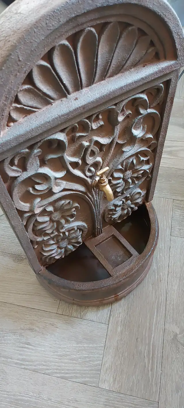 Decorative Fountain - Photo 3