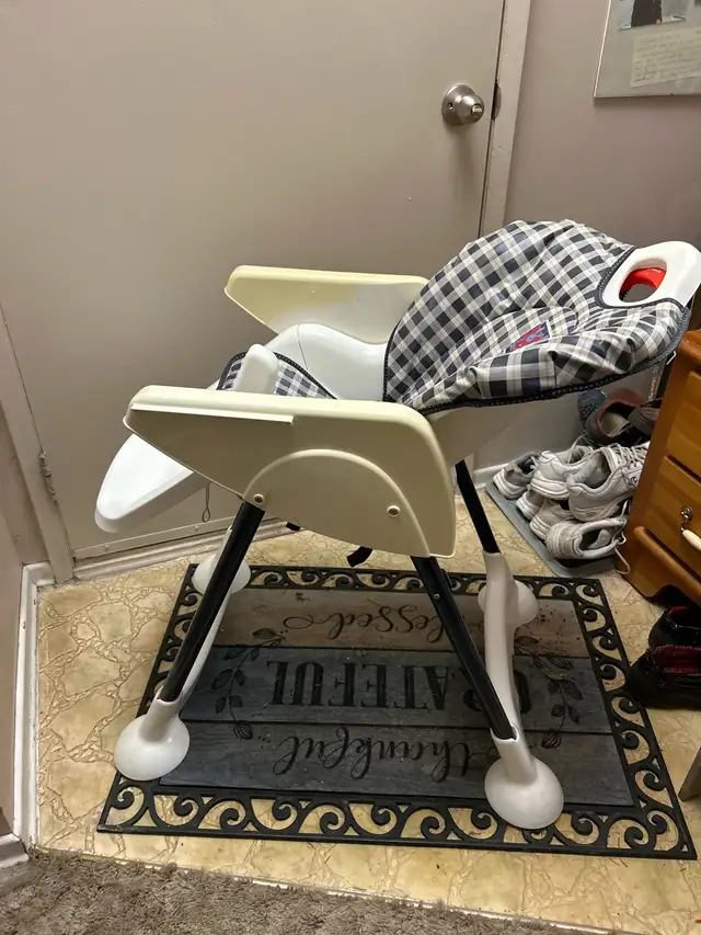 Highchair - Photo 4