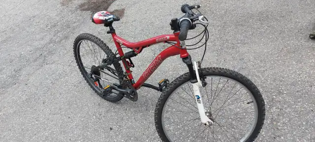Mountain Bike - Photo 2