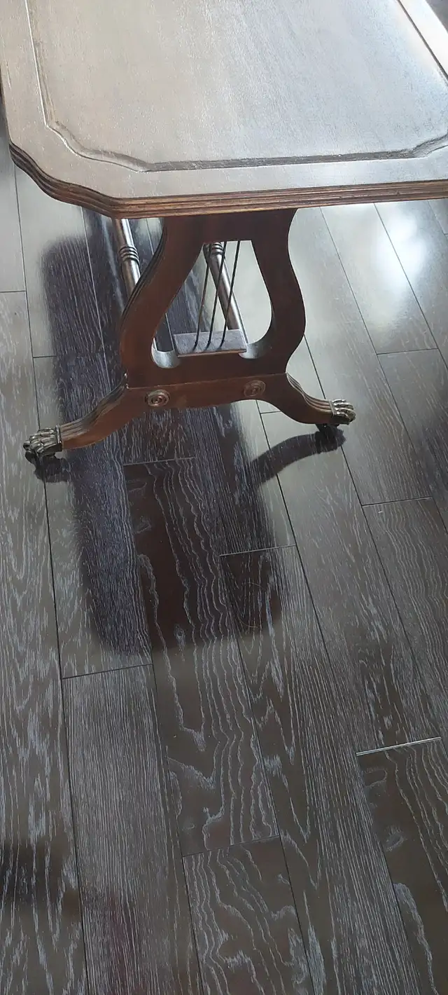 coffee table - Photo 3