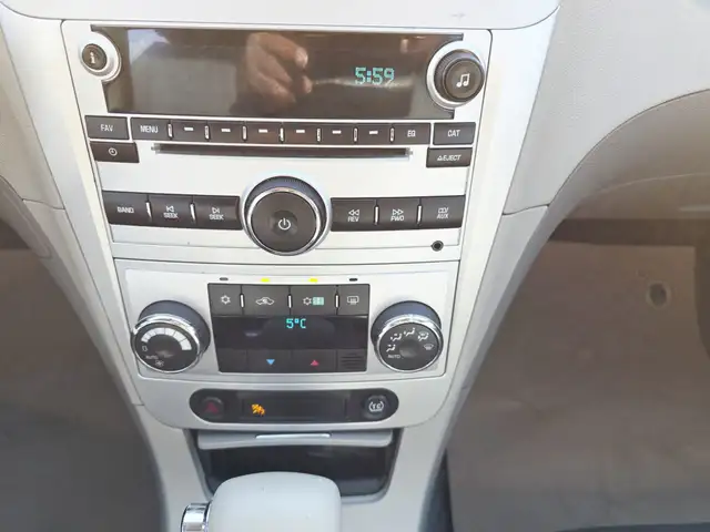 2009 Chevrolet Malibu Hybrid Leather Heated Seats - Photo 13