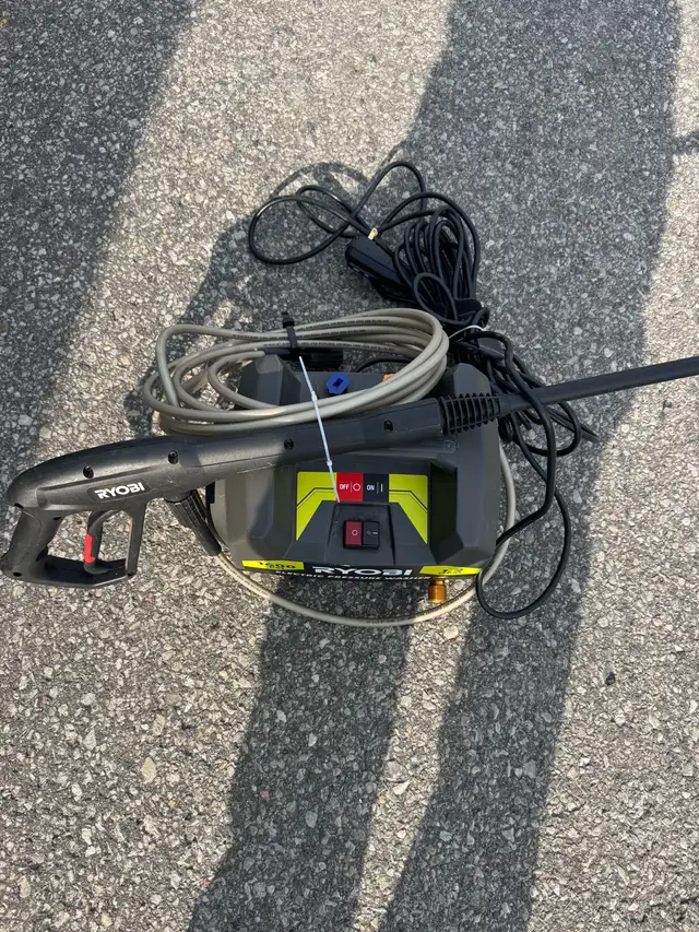 Ryobi electric pressure washer - Photo 3