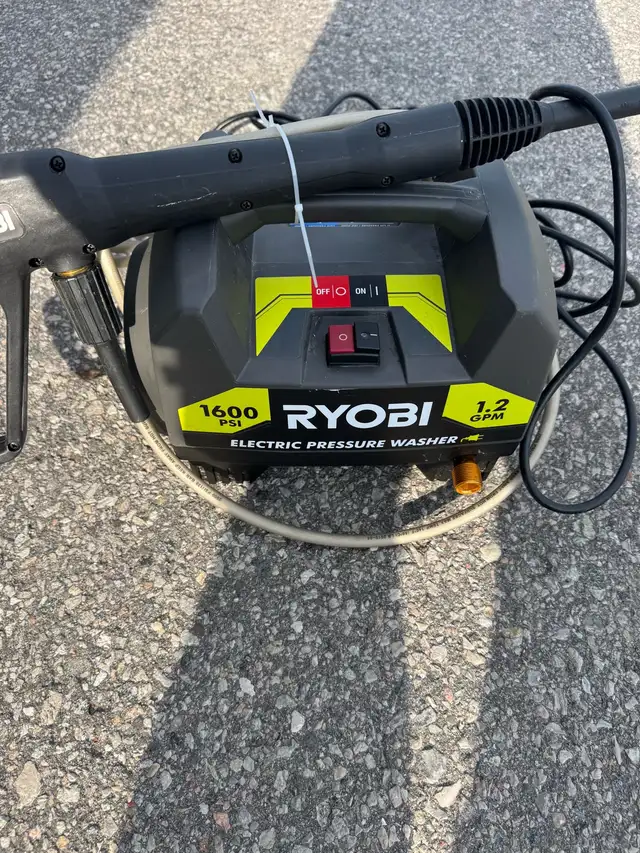 Ryobi electric pressure washer - Photo 4