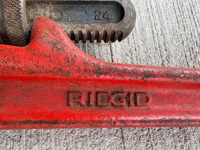 Ridgid pipe wrench - Photo 2