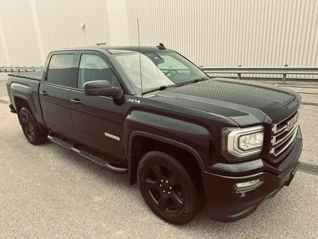 2017 GMC Sierra 1500 Crew Cab SLE Elevation Pkg Triple Black Loa - Photo 8