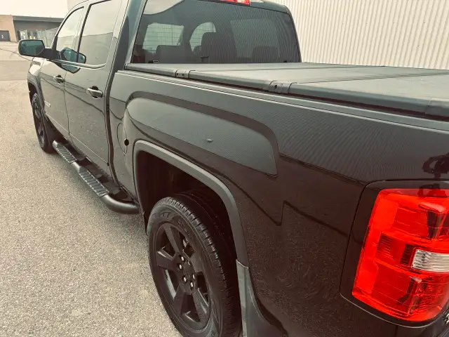 2017 GMC Sierra 1500 Crew Cab SLE Elevation Pkg Triple Black Loa - Photo 14