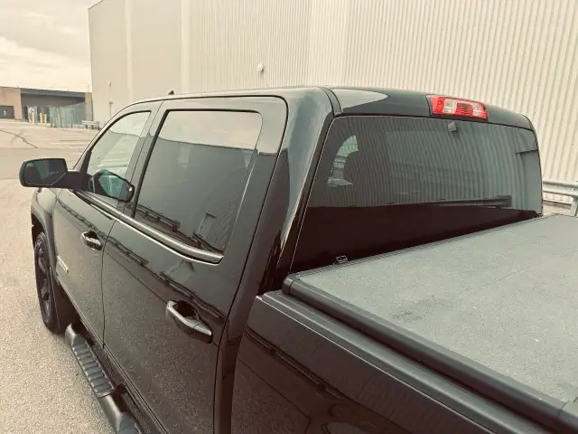 2017 GMC Sierra 1500 Crew Cab SLE Elevation Pkg Triple Black Loa - Photo 17