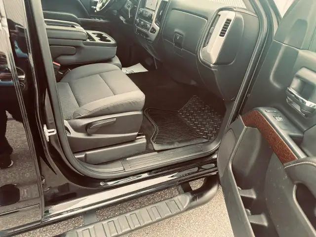 2017 GMC Sierra 1500 Crew Cab SLE Elevation Pkg Triple Black Loa - Photo 40