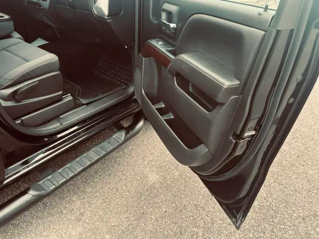 2017 GMC Sierra 1500 Crew Cab SLE Elevation Pkg Triple Black Loa - Photo 42