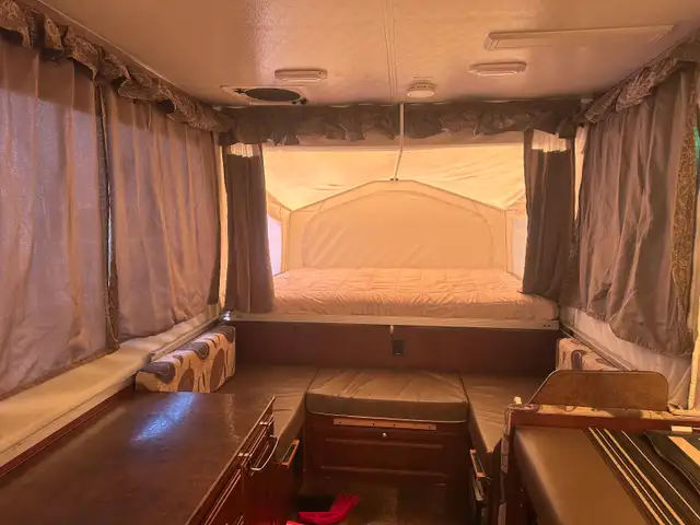 2016 Rockwood Premiere tent trailer - Photo 3
