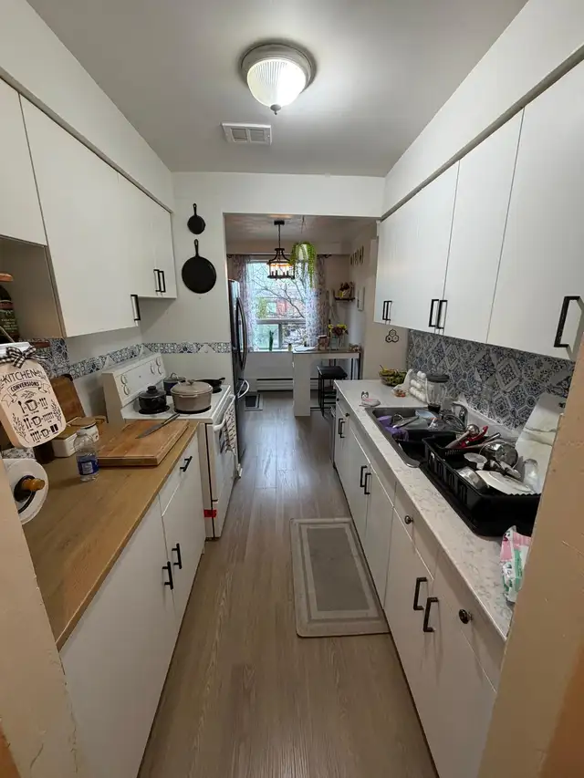 Nice, spacious 2 bdrm   den apartment for rent Keele and Wilson - Photo 4