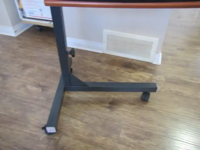 Laptop Computer or Project Table--like new - Photo 4