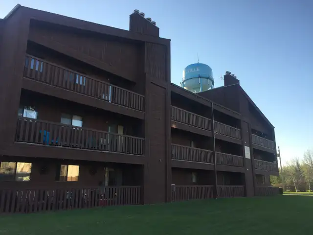 1 Bdrm, Main Fl, No Stairs, In Suite Laundry, Quiet Adult Bldg,