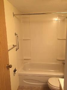 1 Bdrm, Main Fl, No Stairs, In Suite Laundry, Quiet Adult Bldg, - Photo 7