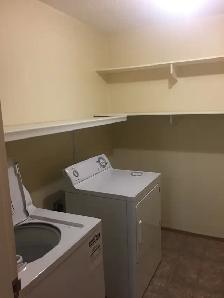 1 Bdrm, Main Fl, No Stairs, In Suite Laundry, Quiet Adult Bldg, - Photo 10