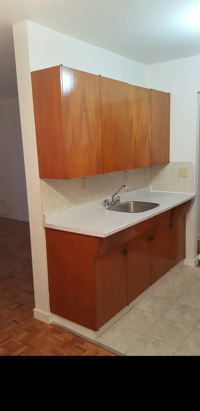 one bedroom, 2 floors available June 1 - Photo 3