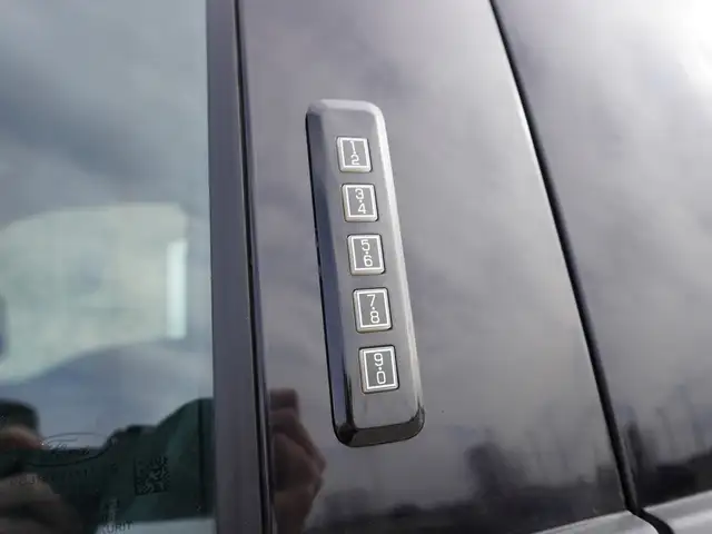 2024 Ford F-250 4WD - 6.75' Box -7.3L V8 GODZILLA ENGINE - LOW K - Photo 17