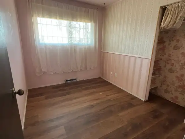 Forest lawn whole single house 5 bedrm,doub garage $2150   UT - Photo 7
