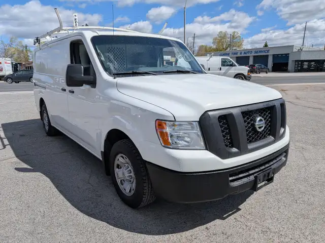 2018 Nissan NV Cargo - Photo 2