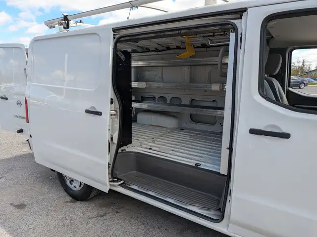 2018 Nissan NV Cargo - Photo 10