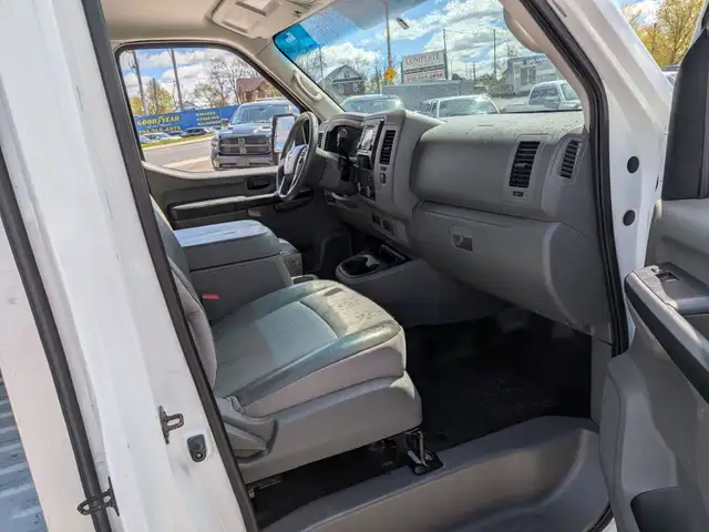 2018 Nissan NV Cargo - Photo 12