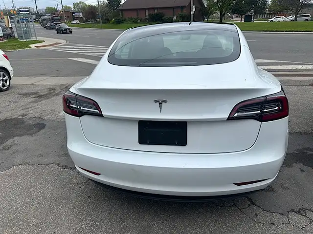 2023 Tesla Model 3 RWD - Photo 6