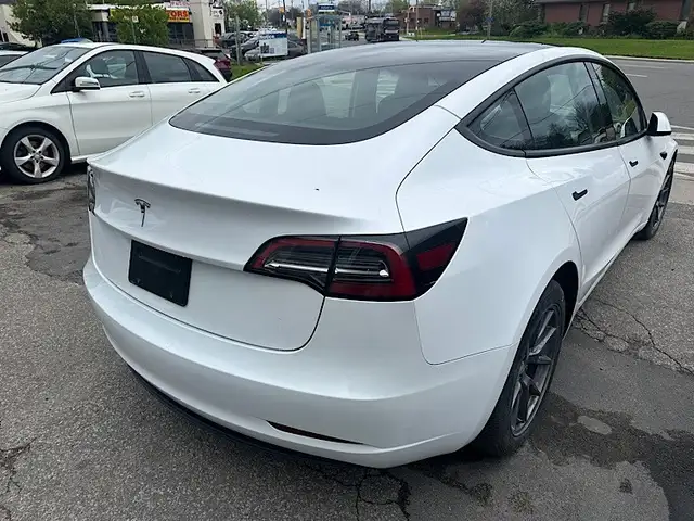 2023 Tesla Model 3 RWD - Photo 7