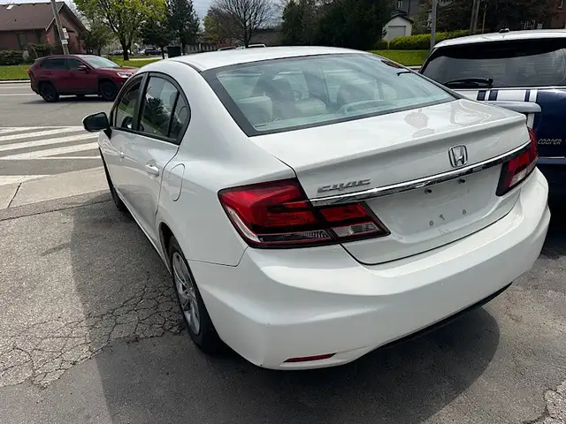 2014 Honda Civic 4dr Man LX - Photo 4