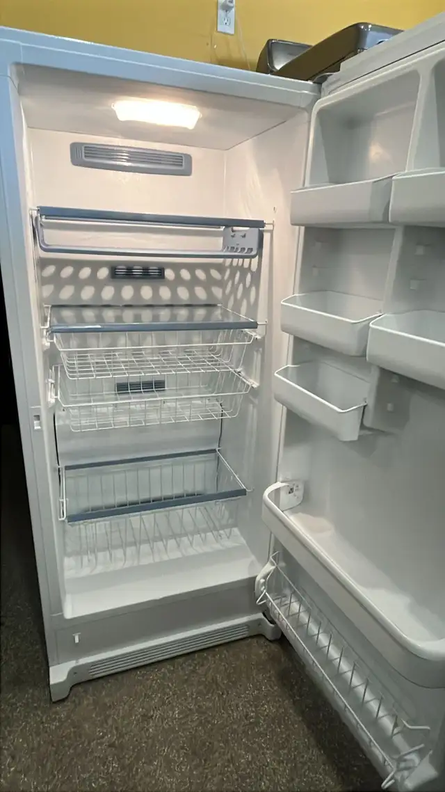 Frigidaire Like New Upright Freezer 21 ft.³ - 32"W- - Photo 6