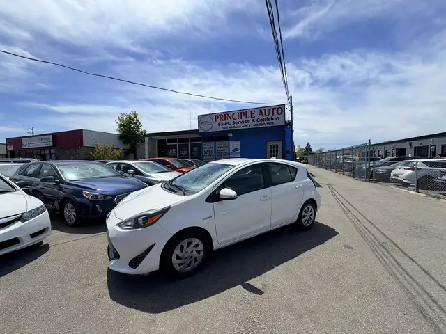 2019 Toyota PRIUS C 237KM CERTIFIED-WARRANTY - Photo 2