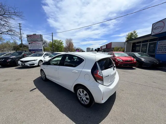 2019 Toyota PRIUS C 237KM CERTIFIED-WARRANTY - Photo 4