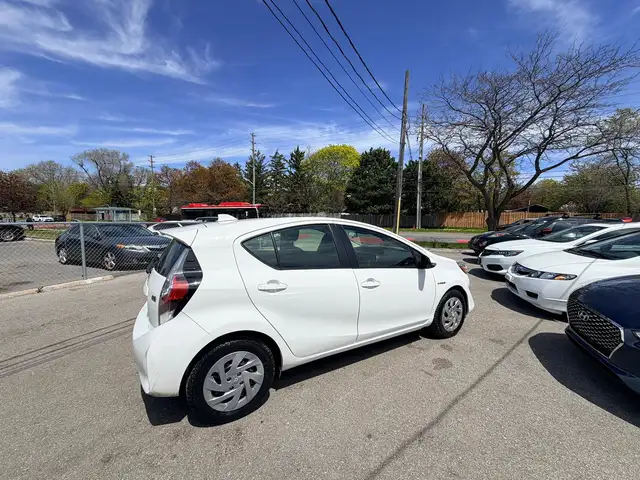 2019 Toyota PRIUS C 237KM CERTIFIED-WARRANTY - Photo 9