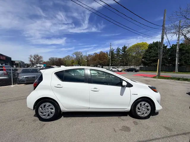 2019 Toyota PRIUS C 237KM CERTIFIED-WARRANTY - Photo 10