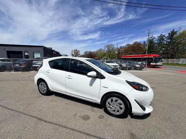 2019 Toyota PRIUS C 237KM CERTIFIED-WARRANTY - Photo 11