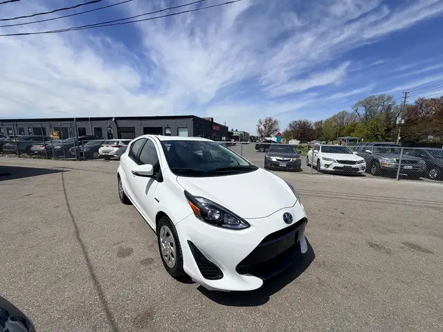 2019 Toyota PRIUS C 237KM CERTIFIED-WARRANTY - Photo 12