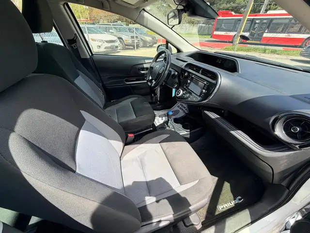 2019 Toyota PRIUS C 237KM CERTIFIED-WARRANTY - Photo 17
