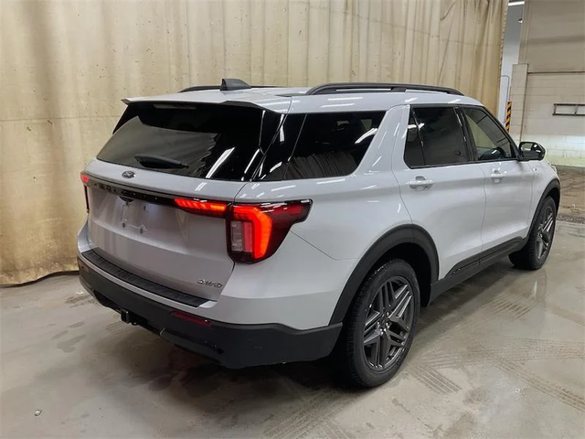 2026 FORD Explorer ST-Line - Photo 6