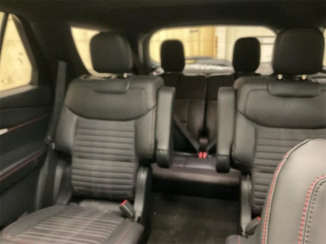 2026 FORD Explorer ST-Line - Photo 13